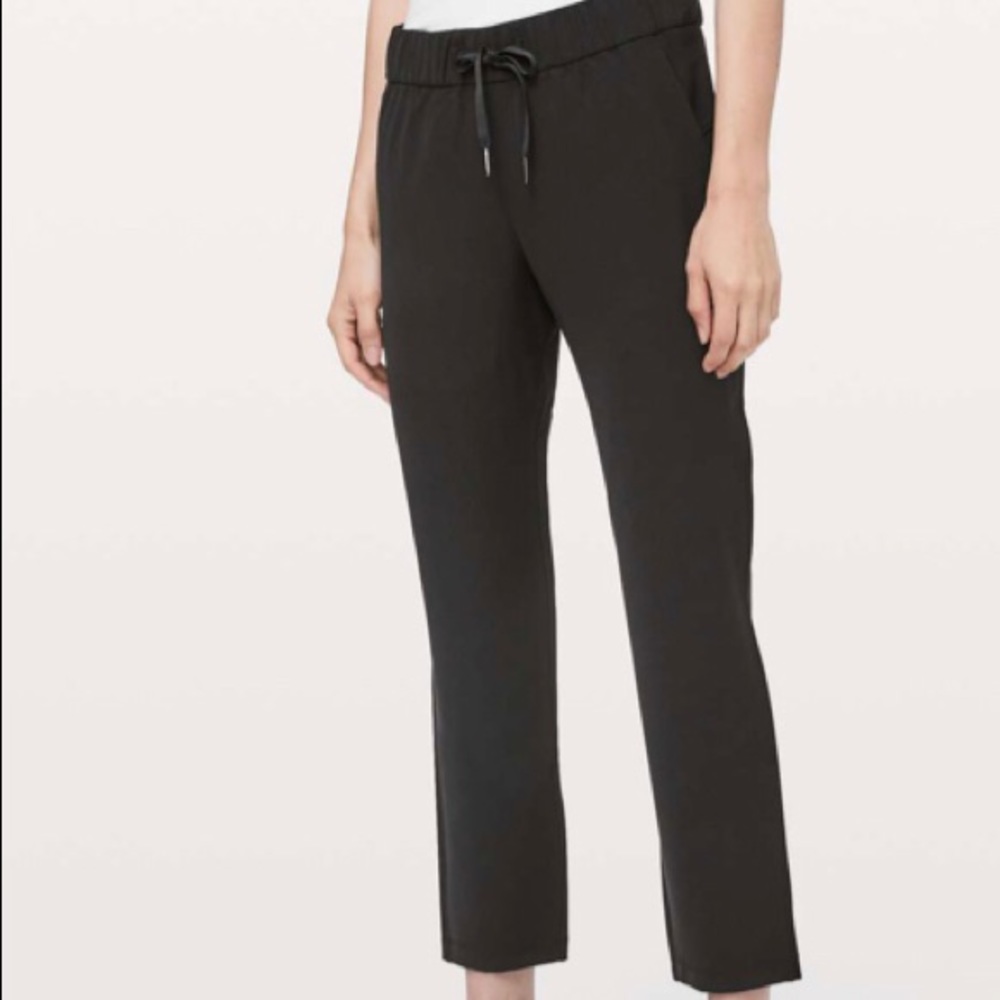 Lululemon On The Fly Pant WOVEN 27” NWOT